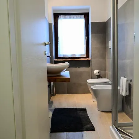 Casa Nel Sentiero Genga (Ancona)